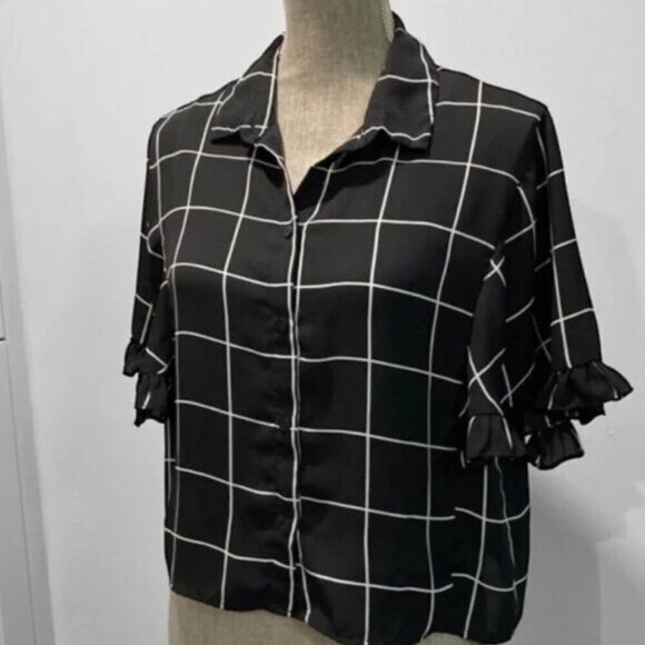 Black White Plaid Button Down Ruffle Sleeve Blouse SZ Medium - Picture 2 of 14